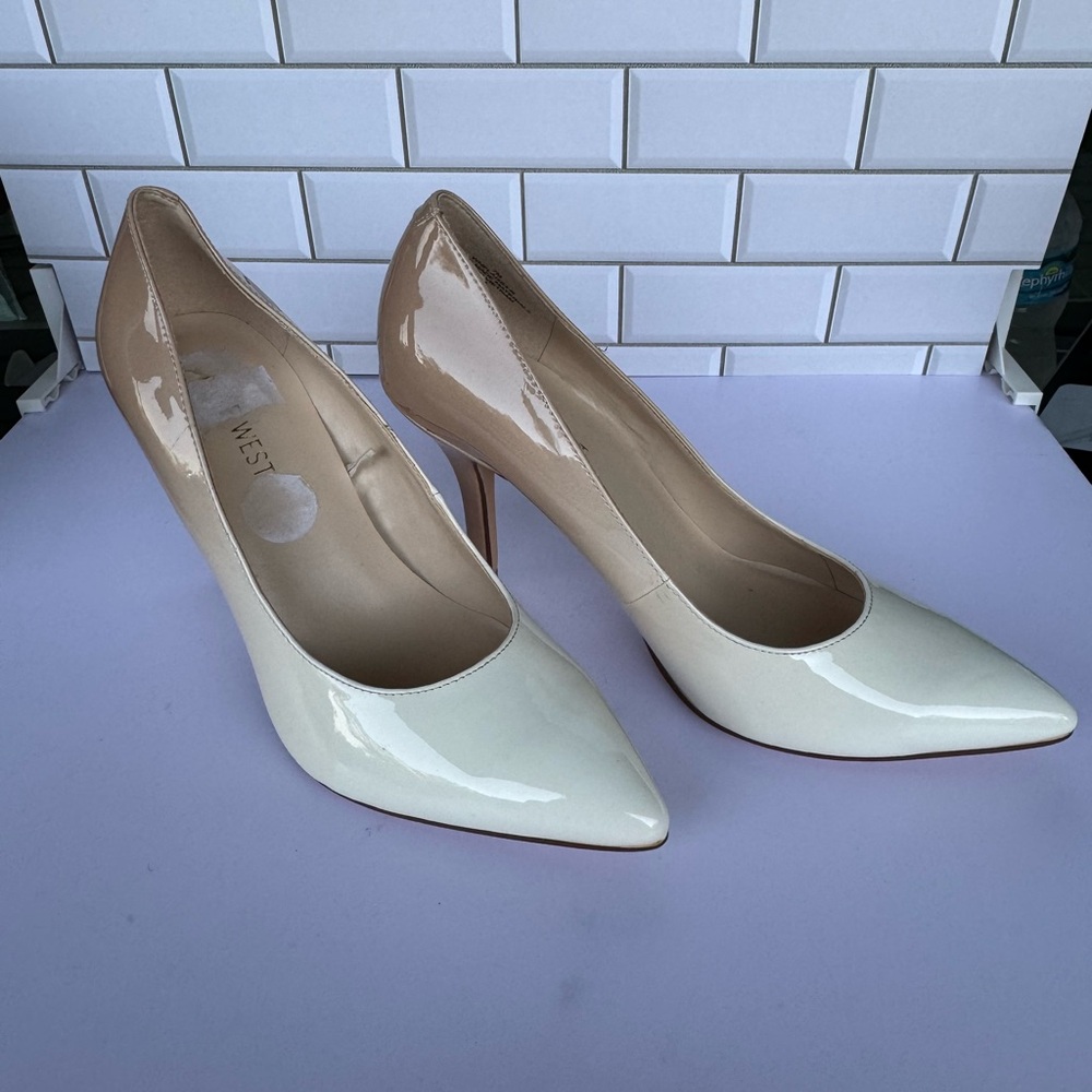 Nine West Cream and Tan Stiletto Heels